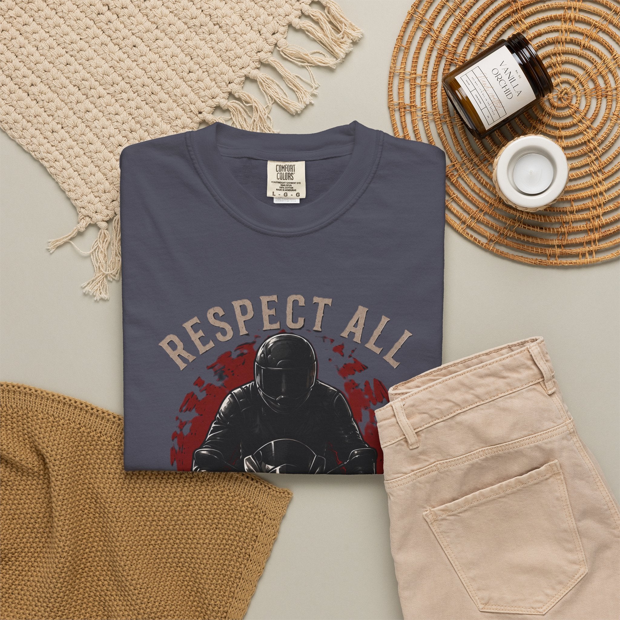 Personalisiertes T-Shirt  Respect All, Fear None